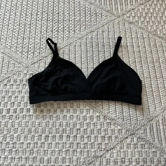 Skims Fits Everybody Triangle Crossover Bralette - Picture 2 of 5
